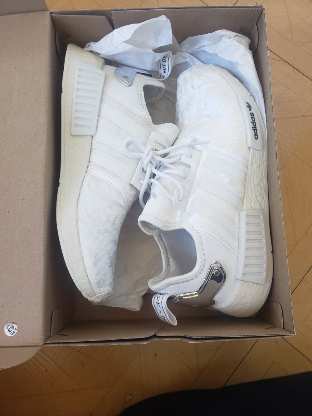Adidas White Velvet with Silver Hardware on Heels with Asian Writing Size 9 1/2